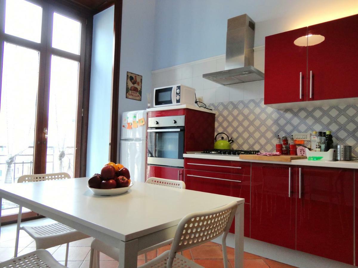Umberto I Holiday House Неаполь Экстерьер фото