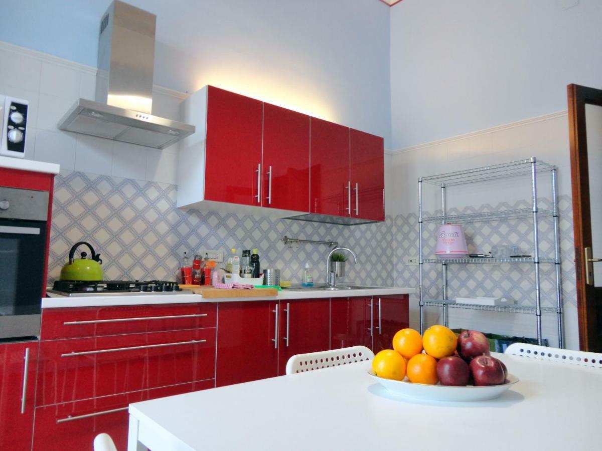 Umberto I Holiday House Неаполь Экстерьер фото